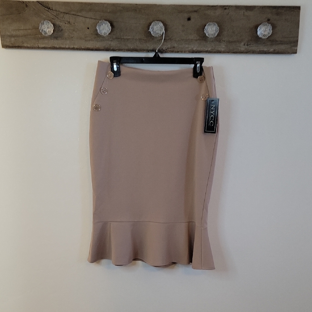 NYC Women's Tan Skirt SZ SM